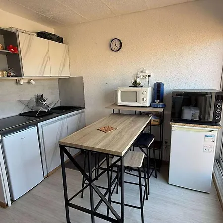 Aig168 Vue Port Avec Terrasse Parking Et Piscines 아파트