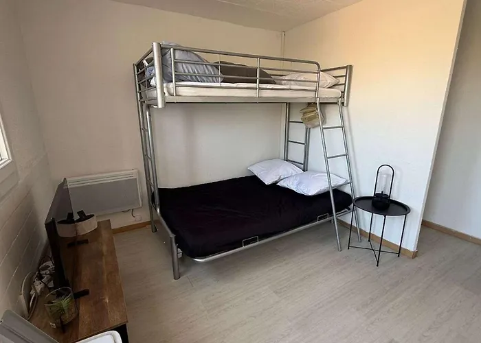 Aig168 Vue Port Avec Terrasse Parking Et Piscines *
