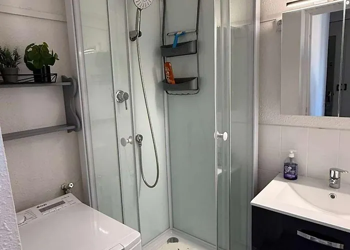 Aig168 Vue Port Avec Terrasse Parking Et Piscines 아파트 *